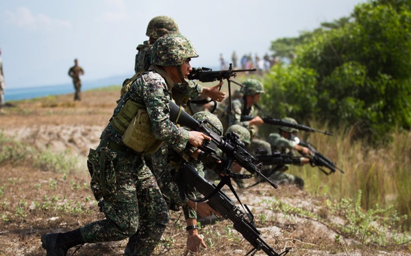 PH, US Marines practice ship-to-shore landings