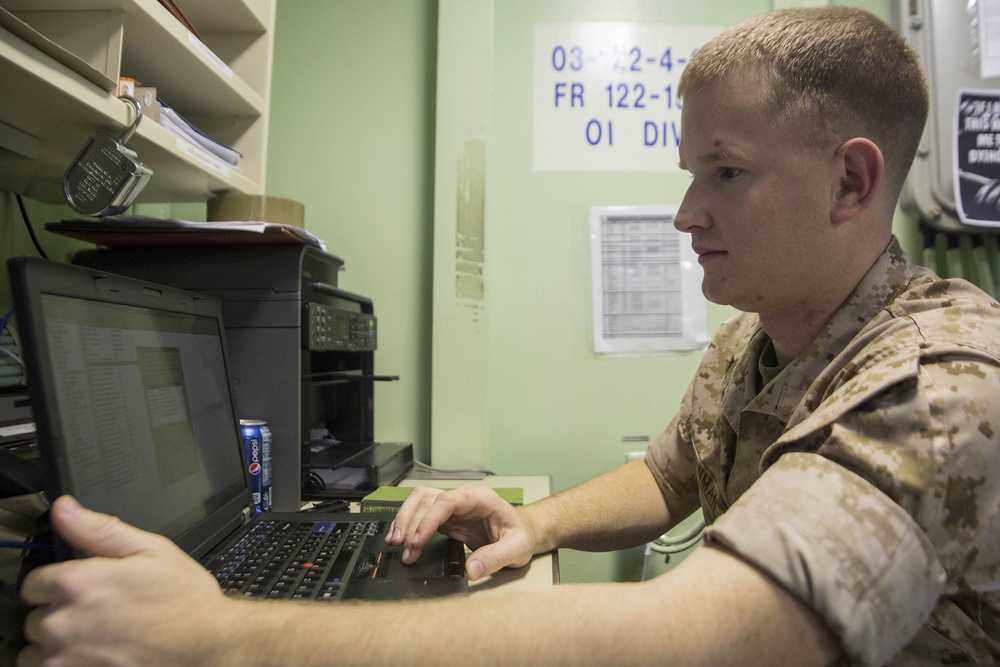 Data Marines keep computers working, information flowing