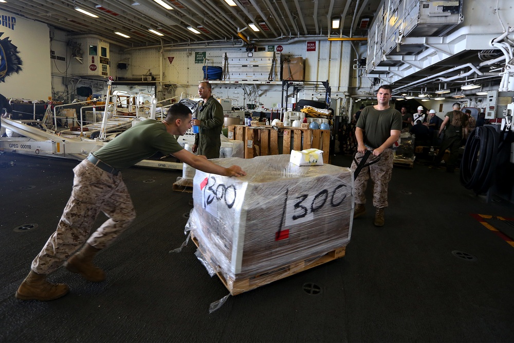 22nd MEU, USS Bataan conduct replenishment at sea