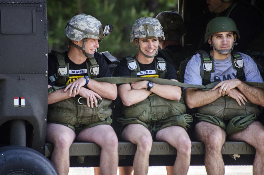 US Army Rangers parachute into Lake Lanier