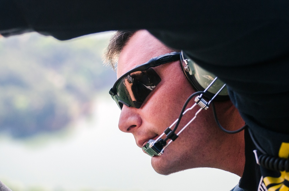 US Army Rangers parachute into Lake Lanier