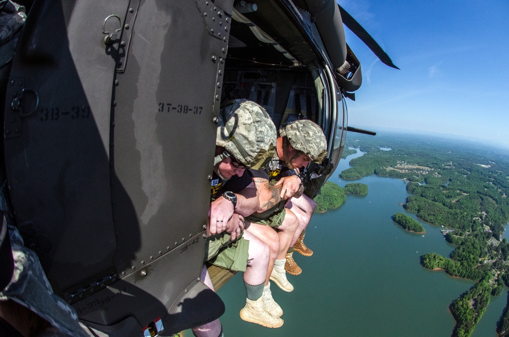 US Army Rangers parachute into Lake Lanier