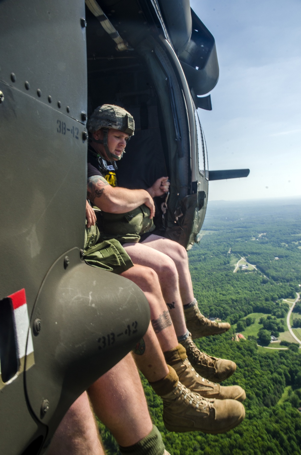 US Army Rangers parachute into Lake Lanier