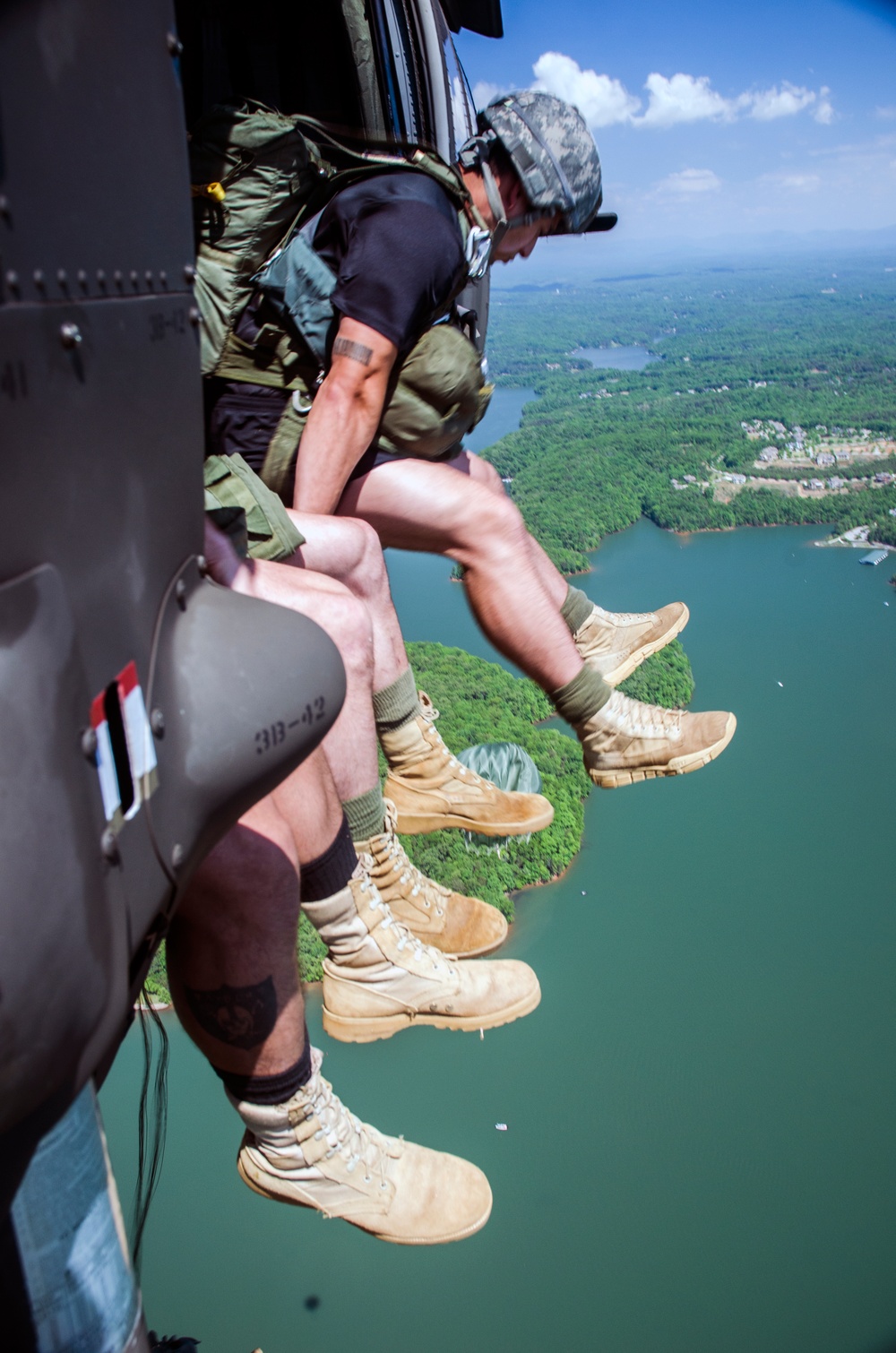 US Army Rangers parachute into Lake Lanier