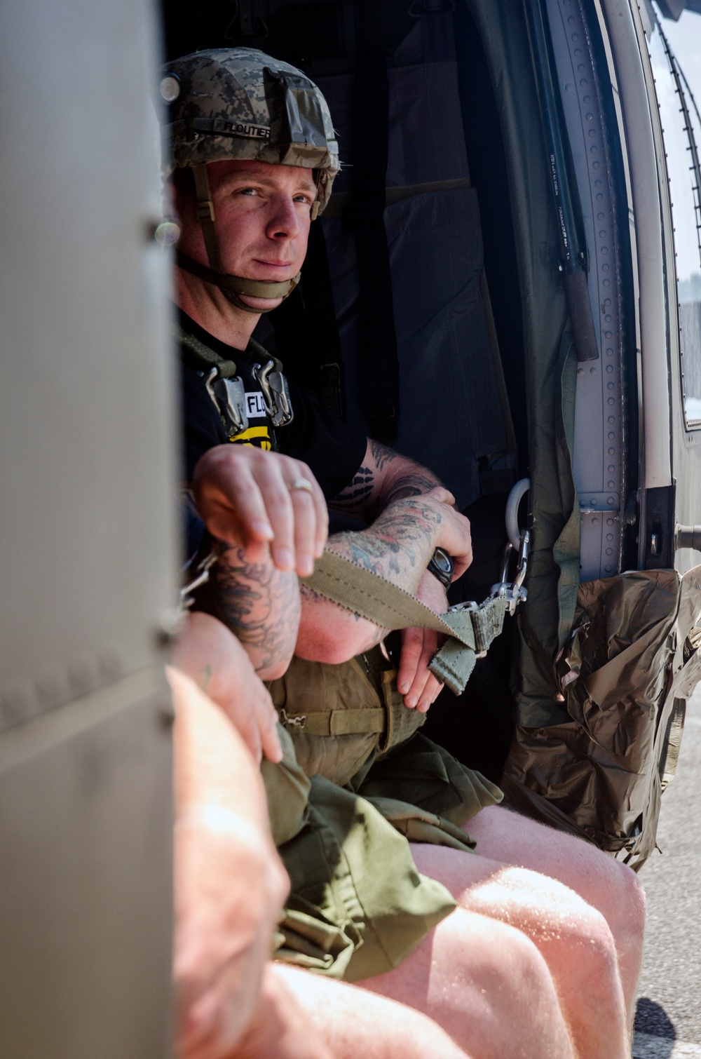 US Army Rangers parachute into Lake Lanier