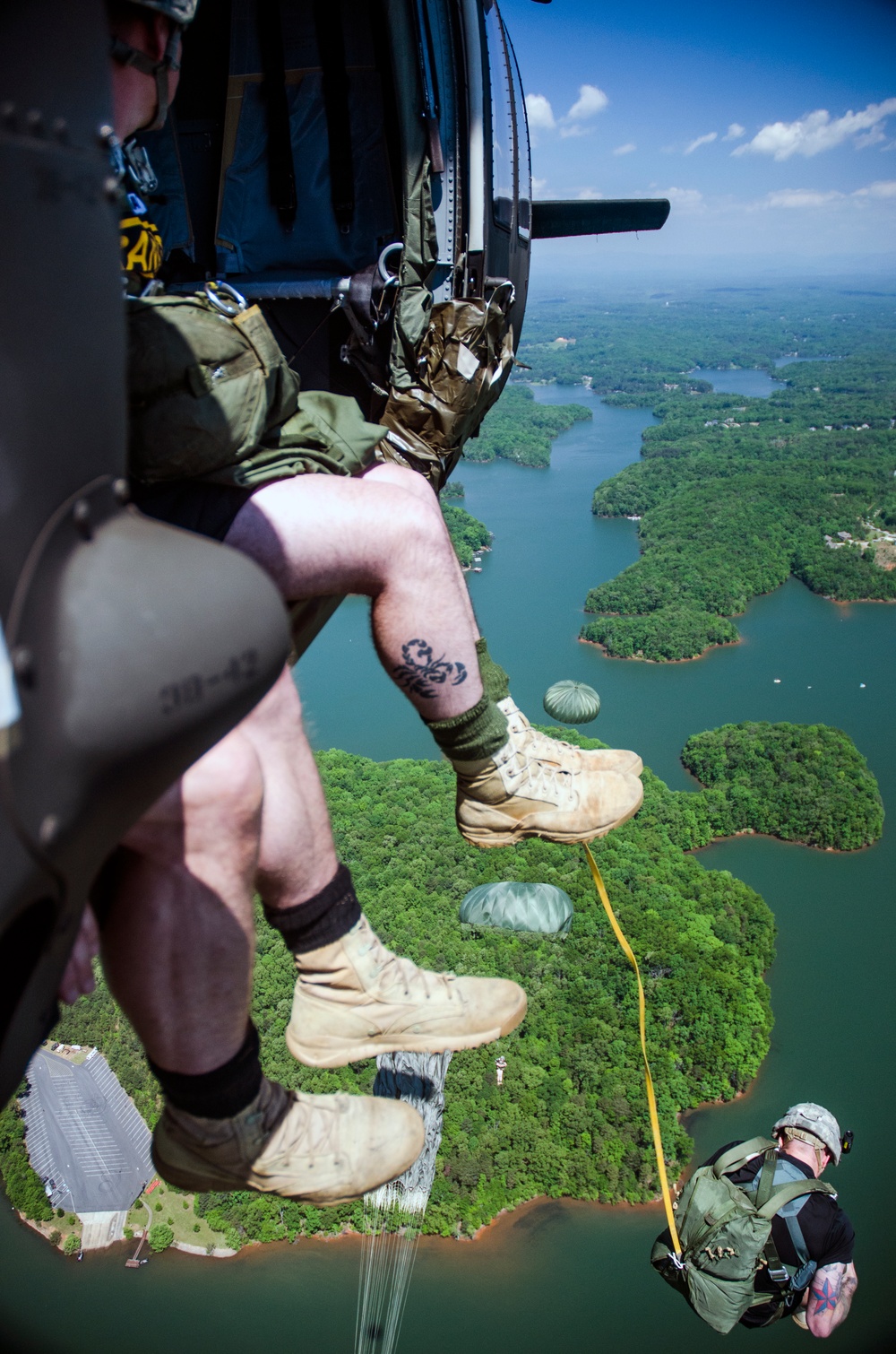 US Army Rangers parachute into Lake Lanier