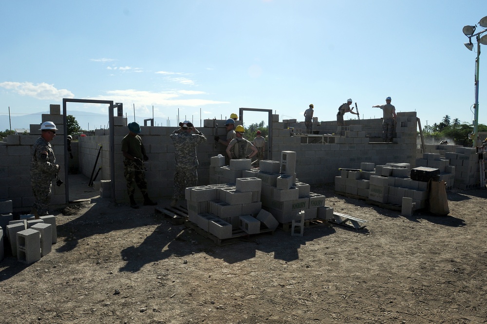 US and Dominican service members help Beyond the Horizon