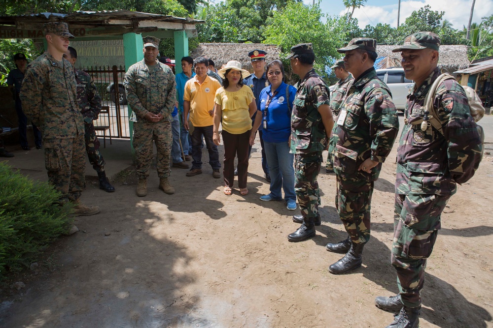 Key leaders of Exercise Balikatan tour engineering civic action program sites