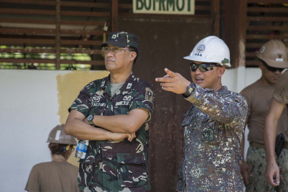 Key leaders of Exercise Balikatan tour engineering civic action program sites