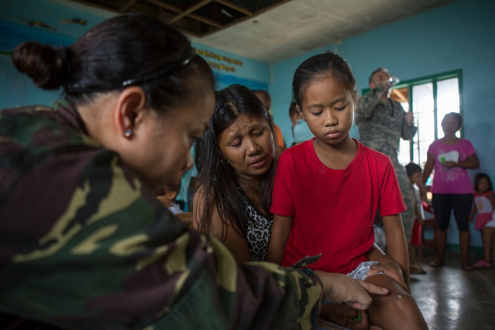 Multinational Cooperative Health Engagement At Tacloban