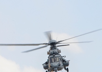 US Army, along with French and Swedish conduct alternate insertion extraction during Exercise Angel Thunder