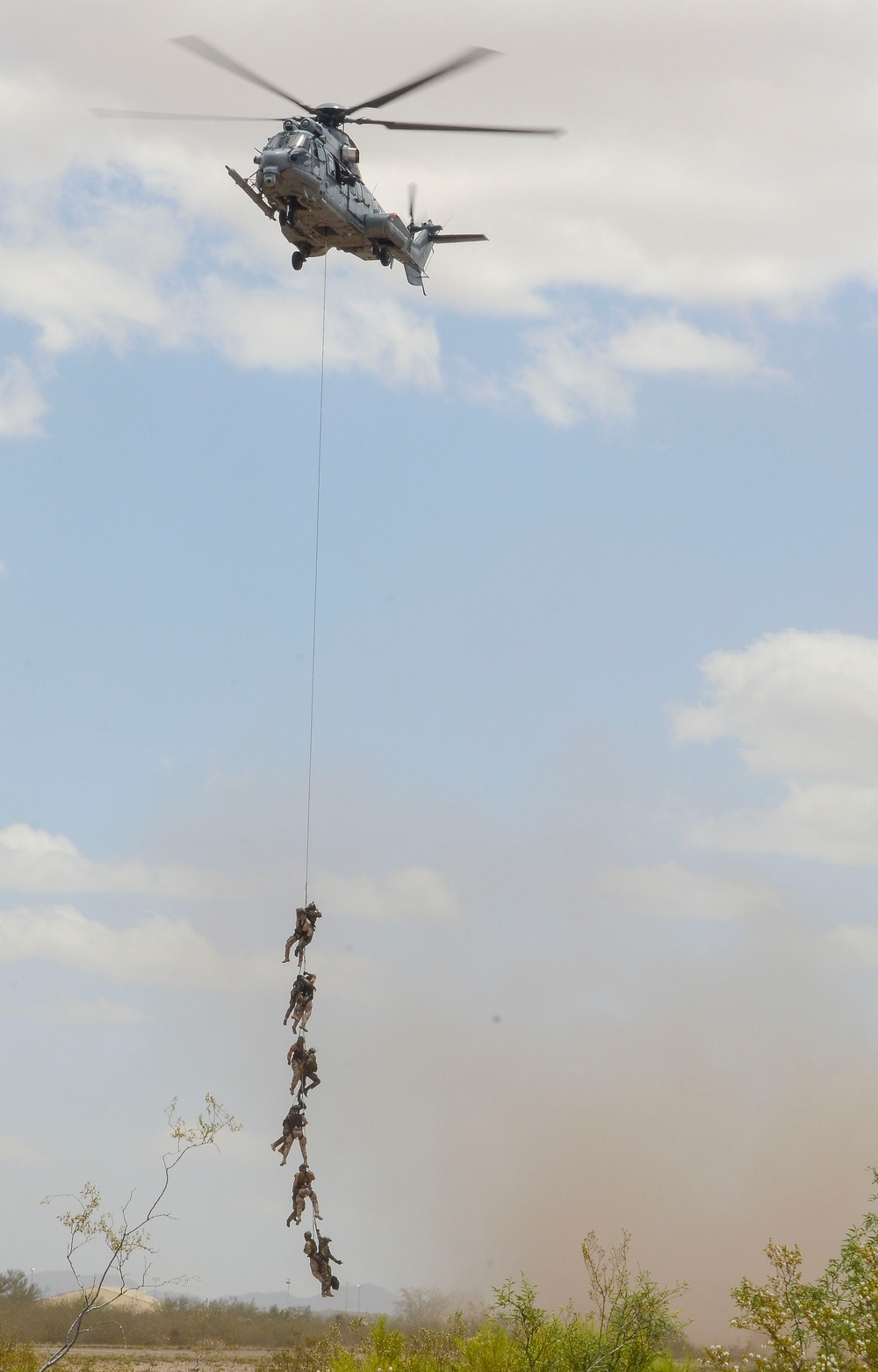 US Army, along with French and Swedish conduct alternate insertion extraction during Exercise Angel Thunder