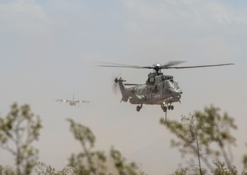 US Army, along with French and Swedish conduct Alternate Insertion Extraction during Exercise ANGEL THUNDER