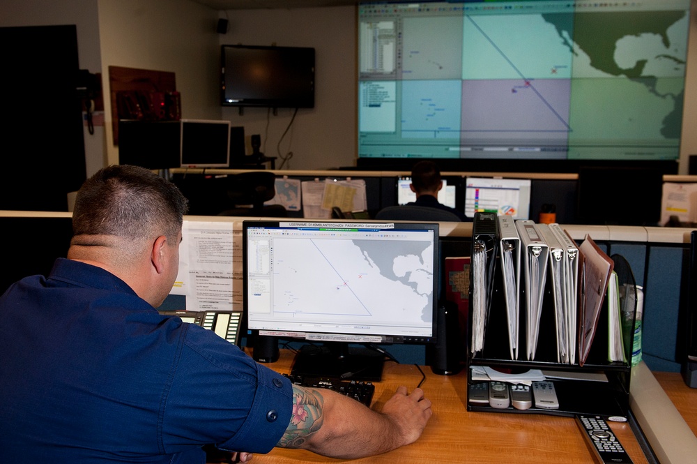 US Coast Guard JRCC watchstanders coordinate Pacific rescue efforts