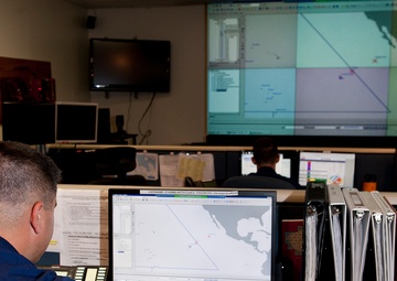 US Coast Guard JRCC watchstanders coordinate Pacific rescue efforts