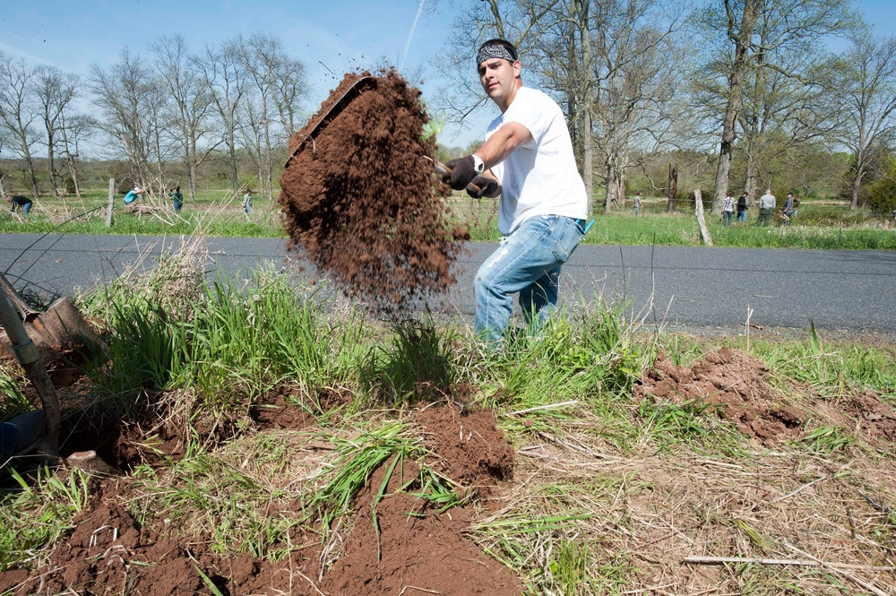 Installing fence posts