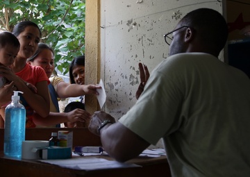 Cooperative Health Engagement reaches out to Guinobatan community