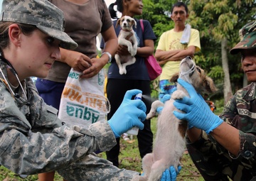 Cooperative Health Engagement reaches out to Guinobatan community