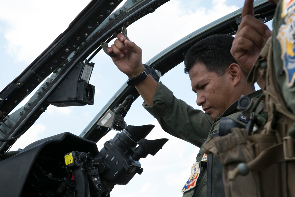 U.S., Philippine attack pilots take off in an AH-1W Super Cobra