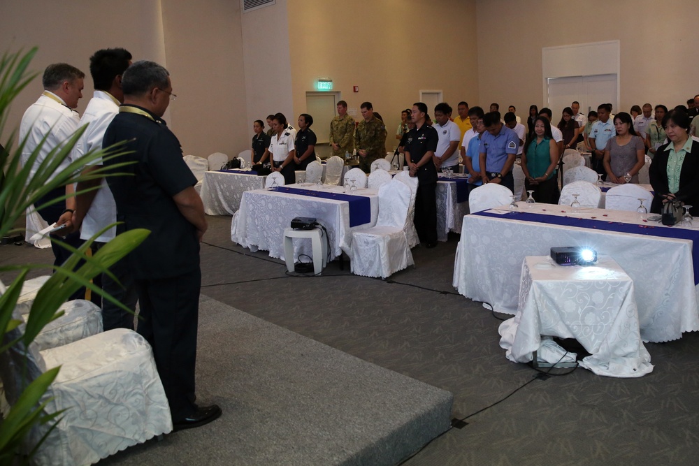 Medical experts share knowledge at Legazpi City symposium