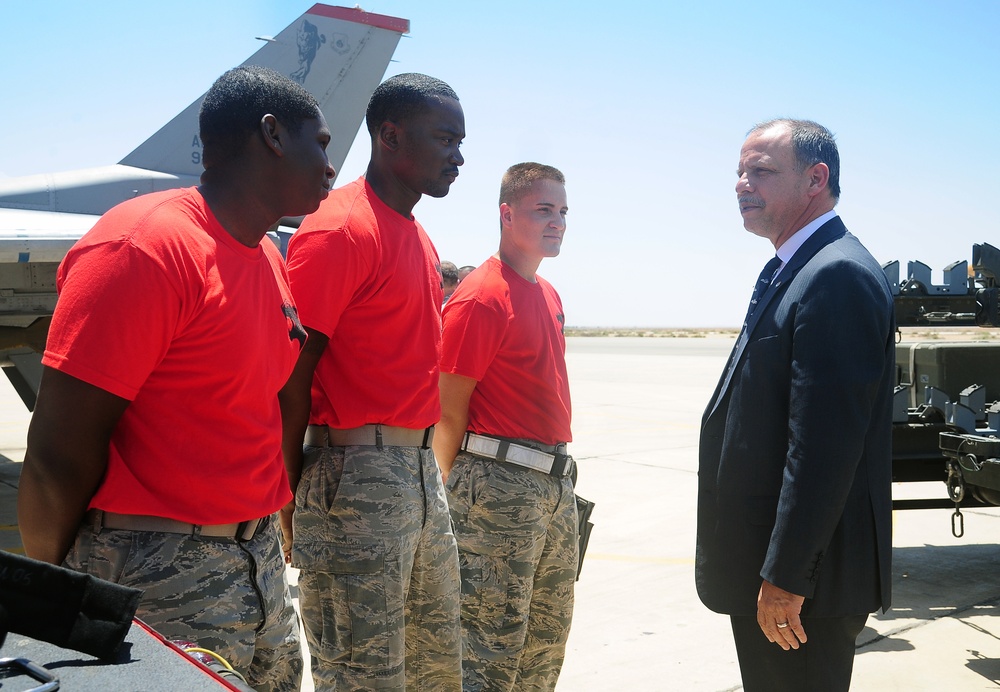 US, Jordanian weapons teams face off in loading competition