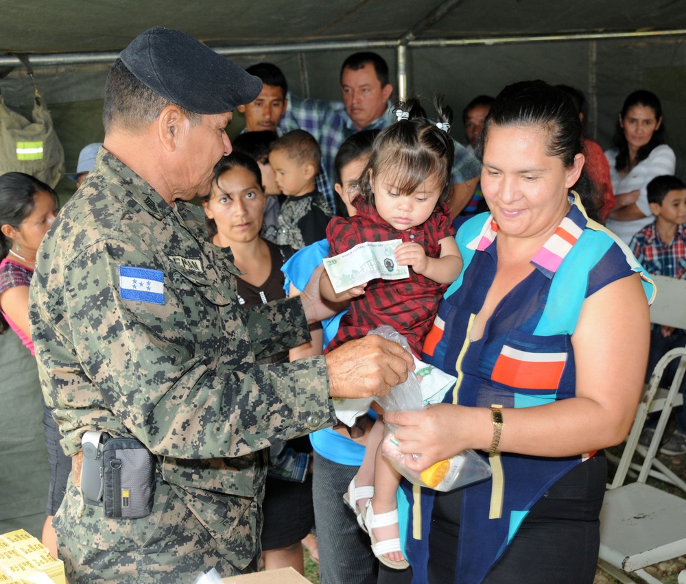 Joint Task Force-Bravo's Medical Element provides care to over 720 Honduran villagers