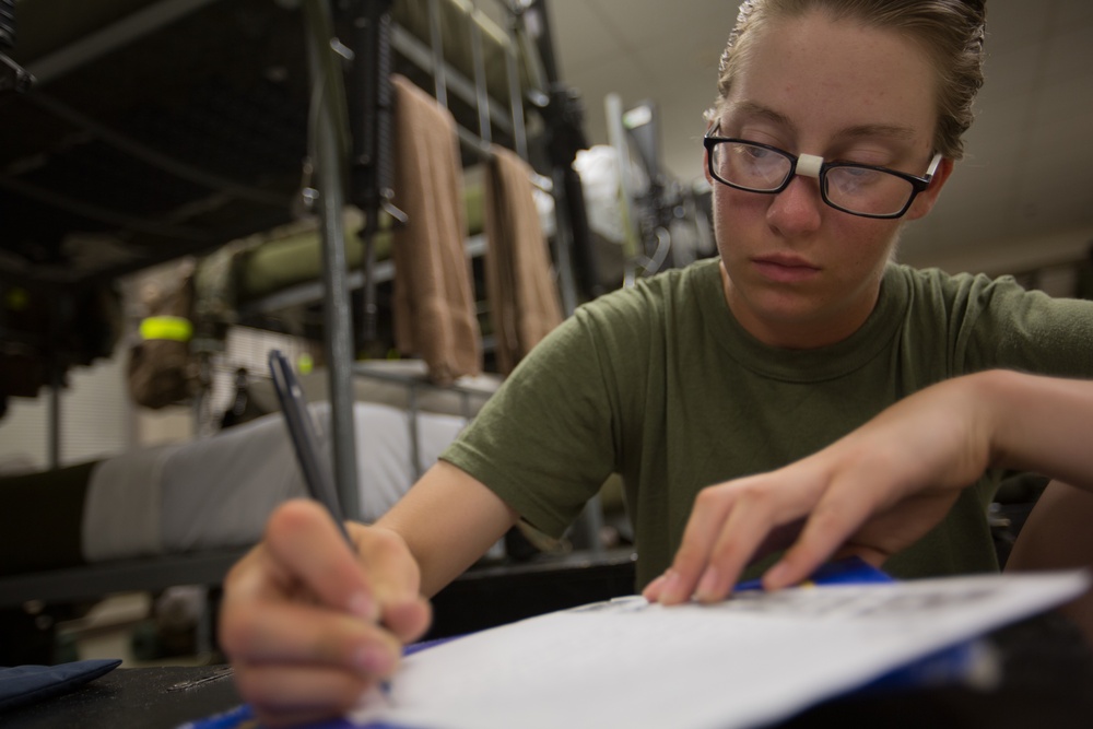 Marine recruits end training days with hour of downtime on Parris Island