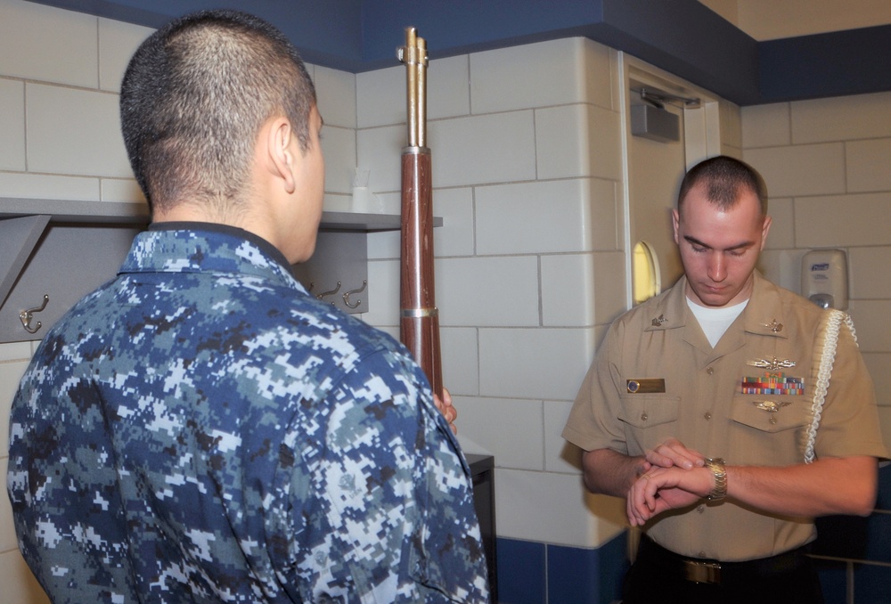 Navy Ceremonial Guard visits recruits