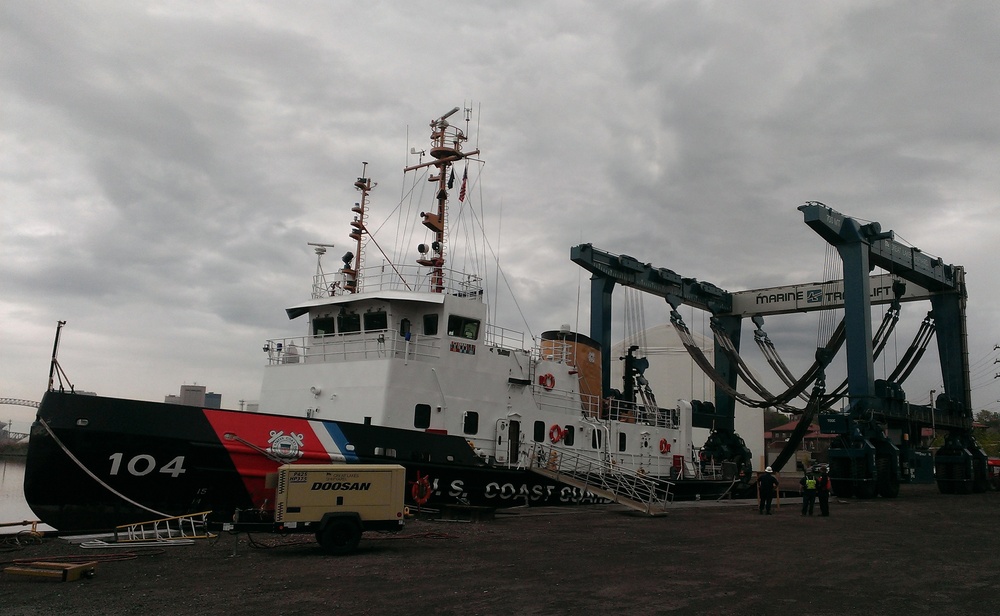 Biscayne Bay gets travelifted in Cleveland