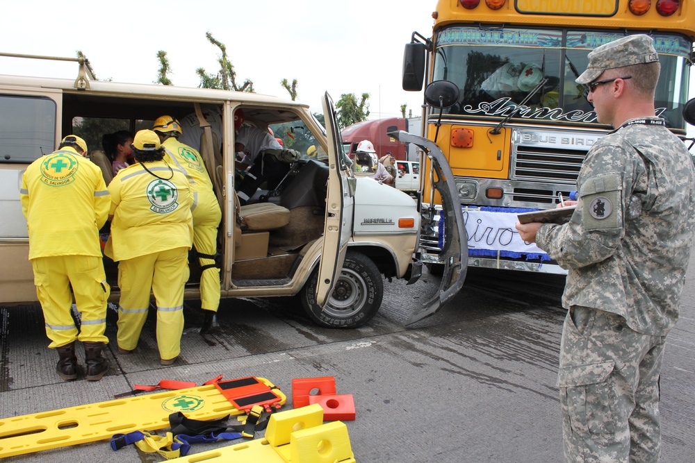 FA-HUM Exercise in El Salvador - as real as it gets