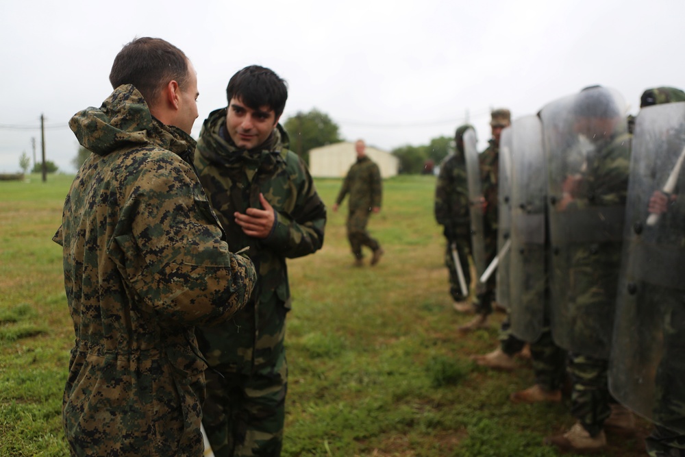Black Sea Rotational Force instruct Armenian Soldiers on Riot Control Techniques during Platinum Eagle