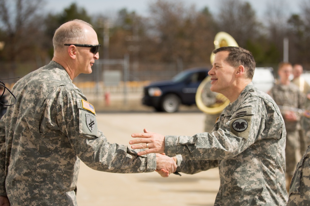 Army Reserve Commander visits Fort McCoy, Wis.