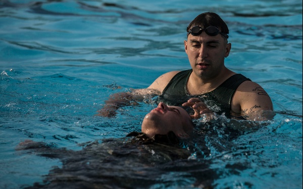 Photo Gallery: Parris Island recruits dive into Marine Corps’ amphibious nature