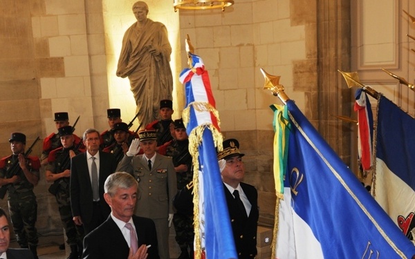 Army Secretary McHugh thanks French townspeople for their role in return of Unknown Soldier