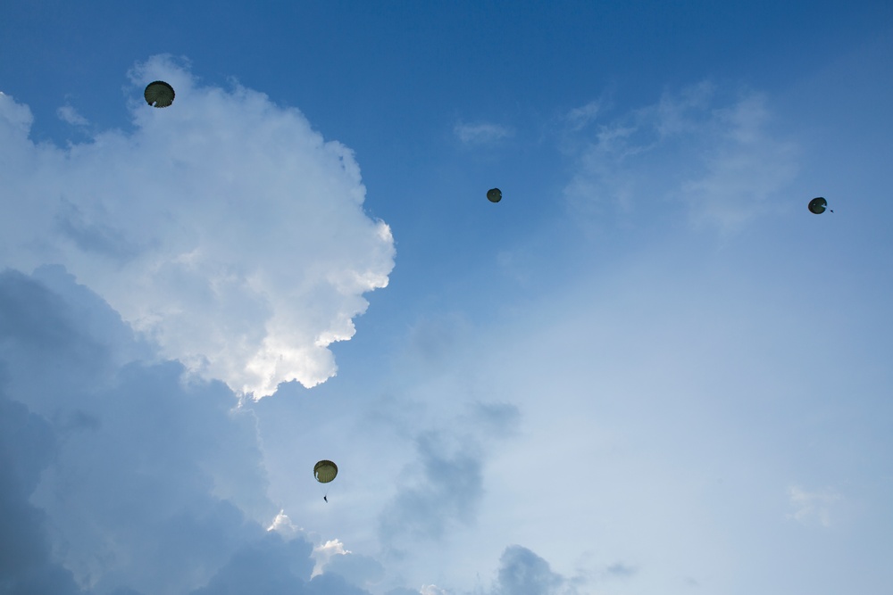 Philippine And U.S. Static Line And High Altitude Low Opening Jumps