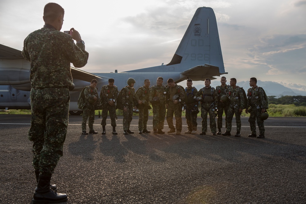 Philippine And U.S. Static Line And High Altitude Low Opening Jumps