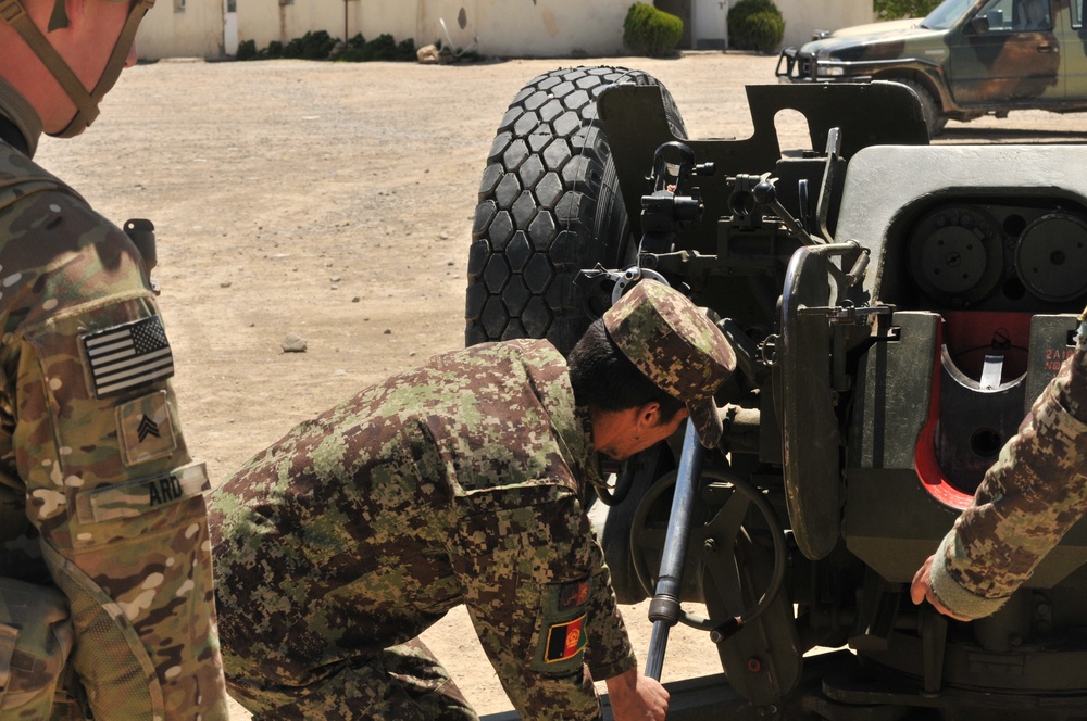 Spartans assist in Afghan army D30 artillery demonstration