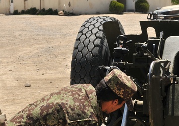 Spartans assist in Afghan army D30 artillery demonstration