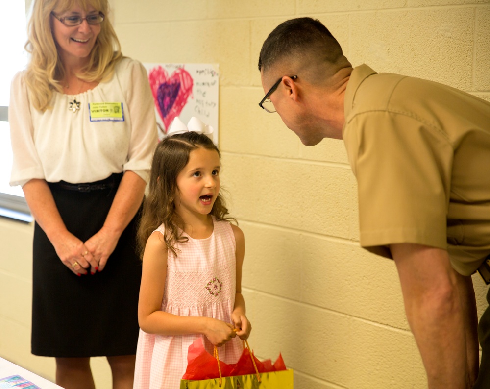 All-American Family Night winner enjoys grand prize, MCIEAST CG visits military child for lunch