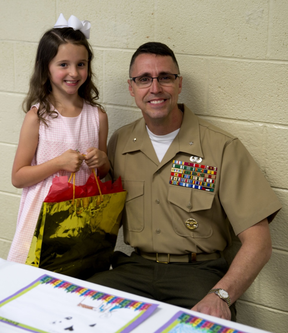 All-American Family Night winner enjoys grand prize, MCIEAST CG visits military child for lunch