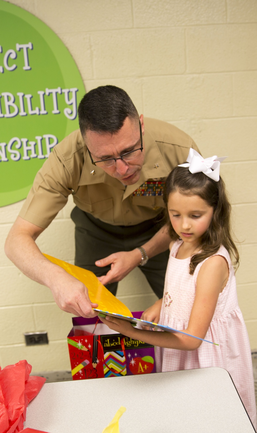 All-American Family Night winner enjoys grand prize, MCIEAST CG visits military child for lunch