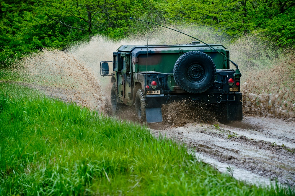 Reserve Soldiers conduct off-road driver training