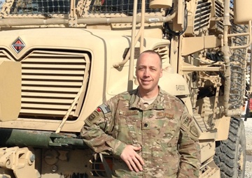 DLA Logistics Operations officer wins Air Force award