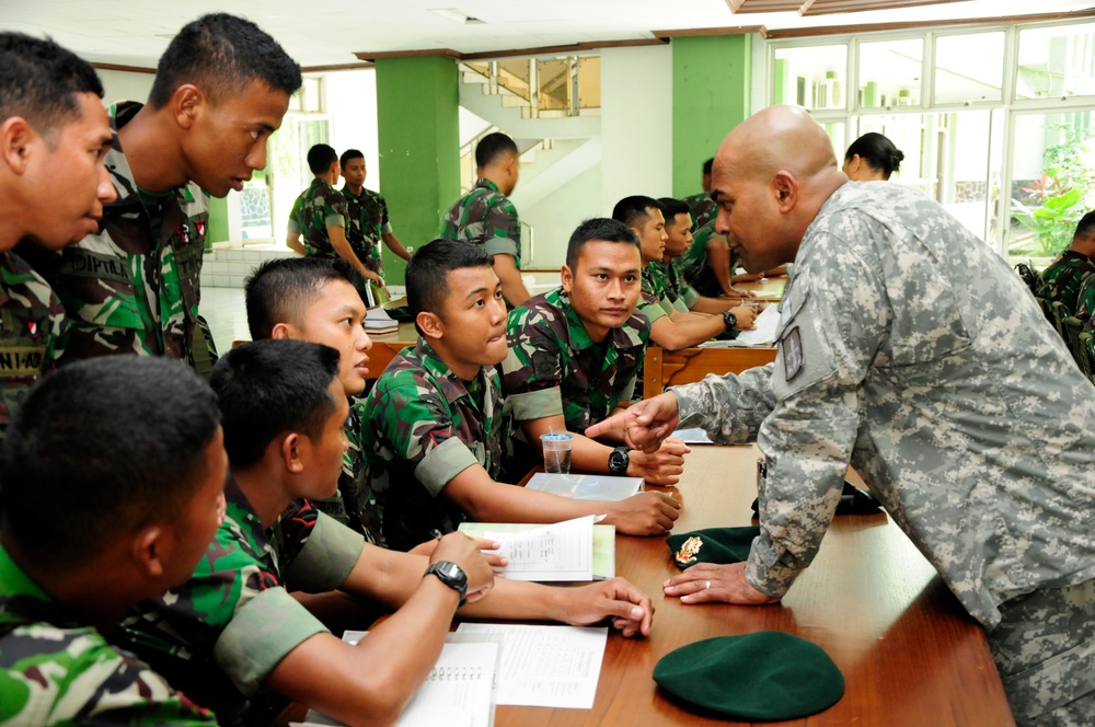 Hawaii Army Guardsmen exchange more than military expertise with Indonesian army NCOs