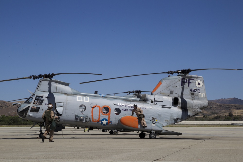 Marines help state emergency personnel fight Cocos fire in southern California