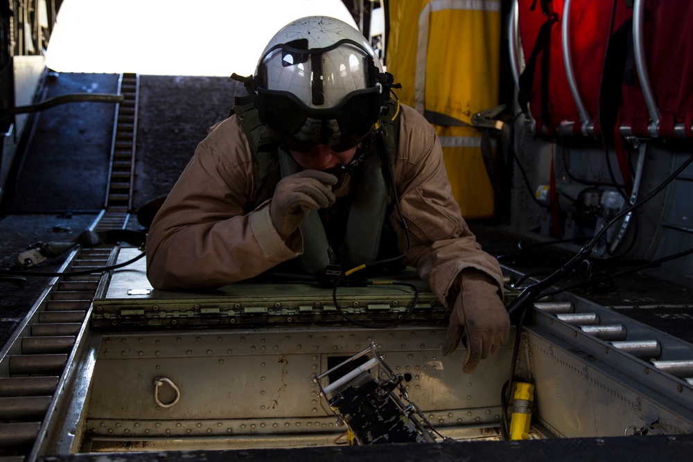 Marines help state emergency personnel fight Cocos fire in southern California