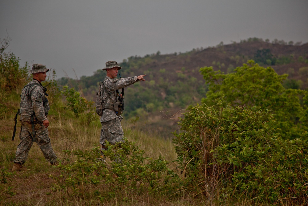 Combined Philippine US Army battalion attack training exercise