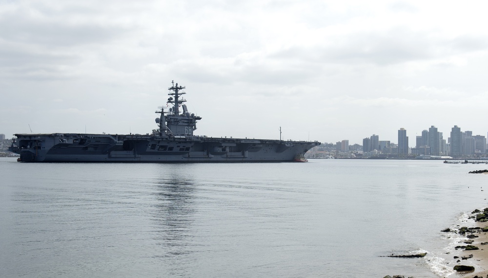 USS Nimitz pulls into Naval Air Station North Island