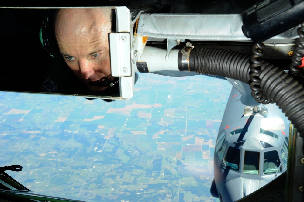 B-52H aerial refueling