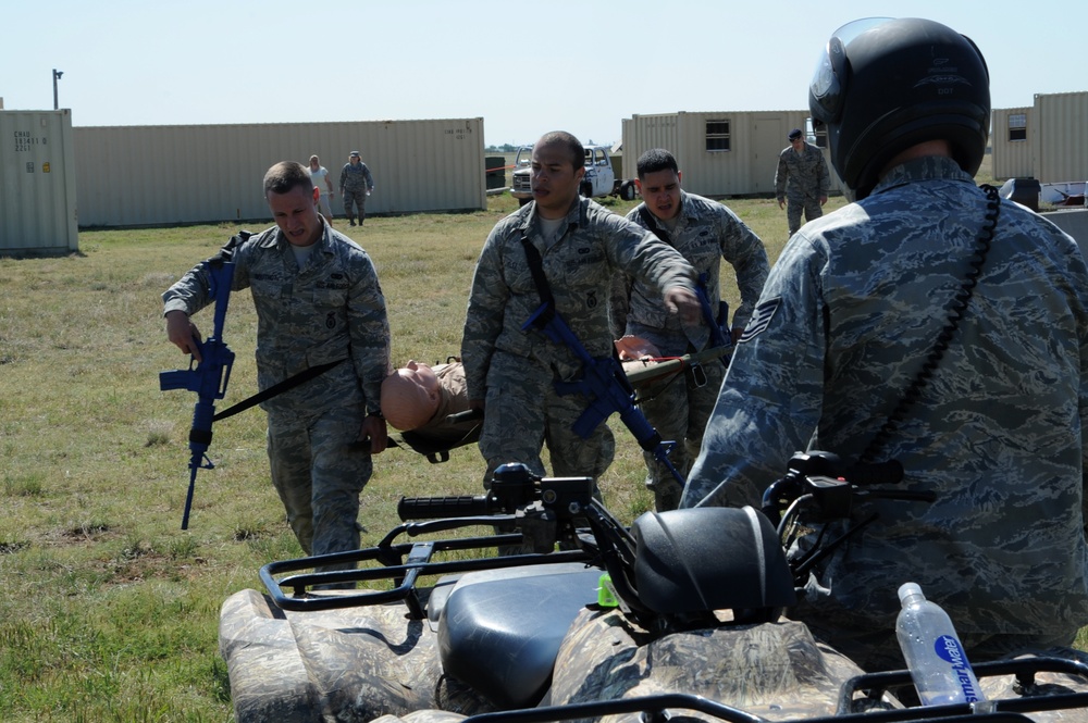 Altus Airmen participate in Police Week Challenge